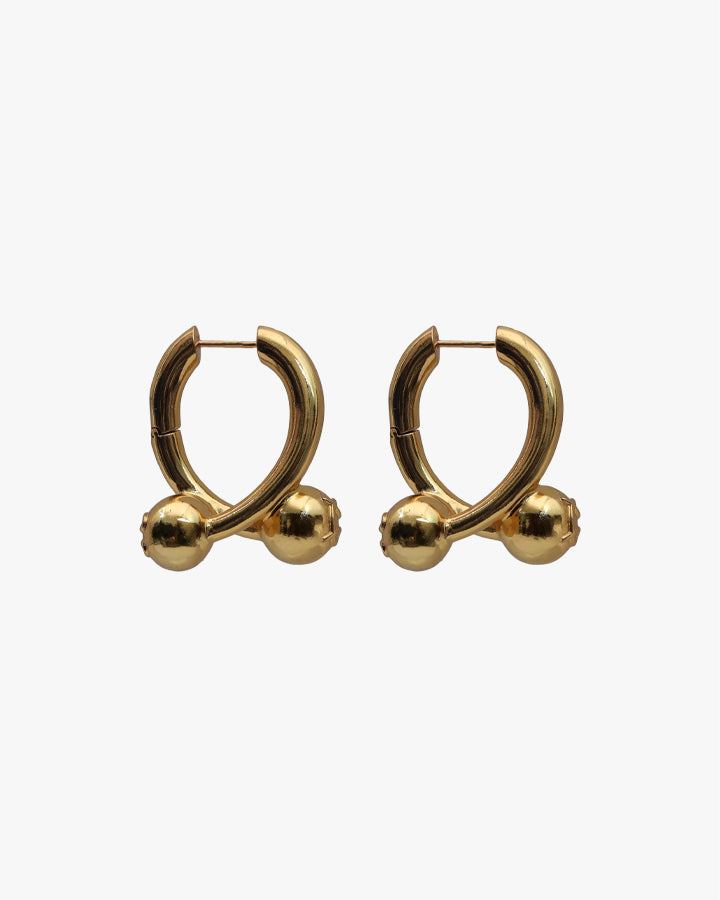 Trace Earrings Macro